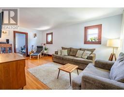 10 Hall STREET - 18