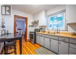 10 Hall STREET - 22