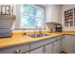 10 Hall STREET - 27