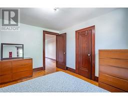 10 Hall STREET - 31
