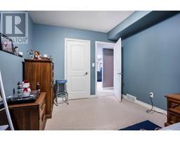 31 Tanser COURT - 35
