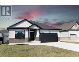 7 VENTURE CRESCENT - 1