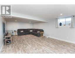 7 VENTURE CRESCENT - 20