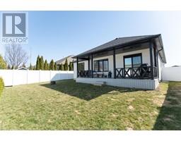 7 VENTURE CRESCENT - 31