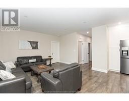 7 VENTURE CRESCENT - 7