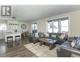7 VENTURE CRESCENT - 9