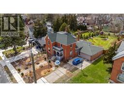 351 Wellington STREET West - 1