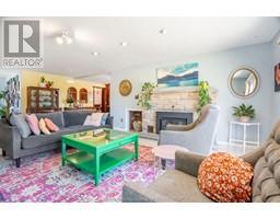 351 Wellington STREET West - 21