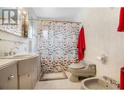 351 Wellington STREET West - 29