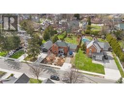 351 Wellington STREET West - 3