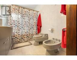 351 Wellington STREET West - 30