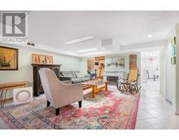 351 Wellington STREET West - 42