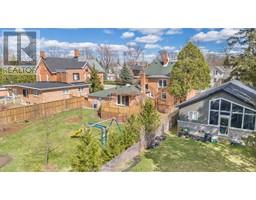 351 Wellington STREET West - 7