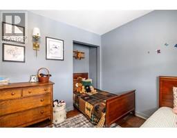 118 Burton AVENUE - 20