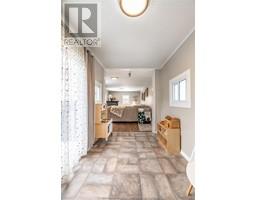 118 Burton AVENUE - 22