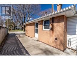 118 Burton AVENUE - 27