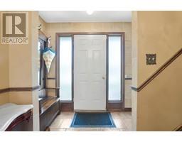 246 Tweedsmuir AVENUE West - 5