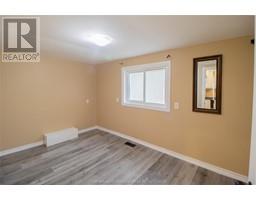 23 Siskind COURT - 15