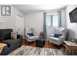 11 Crocus COURT - 14
