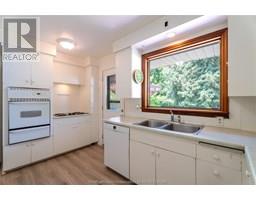 71 ARDLEIGH DRIVE - 13