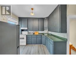 304 Queen STREET - 12