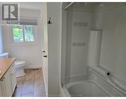 54 Finch AVENUE - 16