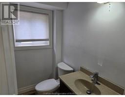54 Finch AVENUE - 18
