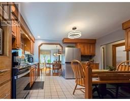 164 LLYDICAN AVENUE - 23