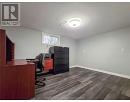 164 LLYDICAN AVENUE - 40