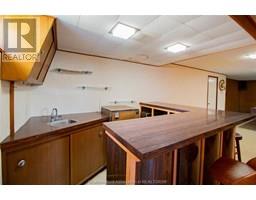 22142 CHARING CROSS ROAD - 26