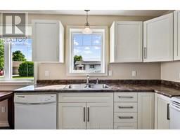 23 Kyle DRIVE - 26