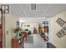 11 Victoria STREET - 35