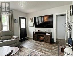 98 LEMUEL STREET - 6