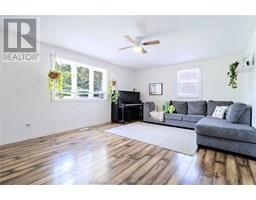 139 Davies STREET East - 23
