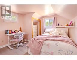 139 Davies STREET East - 36