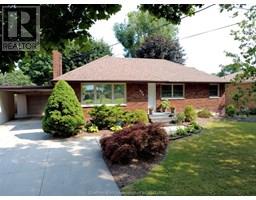 274 TWEEDSMUIR AVENUE East - 1