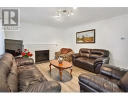 274 TWEEDSMUIR AVENUE East - 17