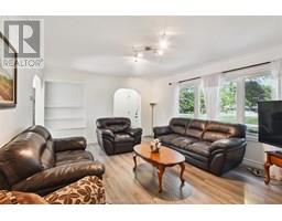 274 TWEEDSMUIR AVENUE East - 19