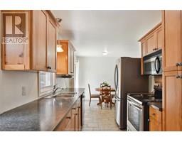 274 TWEEDSMUIR AVENUE East - 31