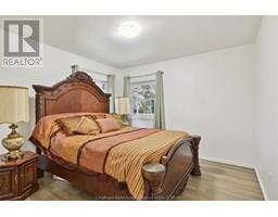 274 TWEEDSMUIR AVENUE East - 37