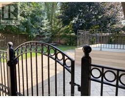 274 TWEEDSMUIR AVENUE East - 6