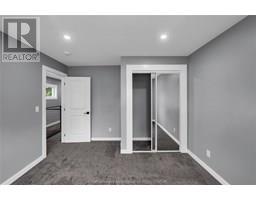 30 MCNAUGHTON AVENUE East - 29