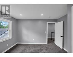 30 MCNAUGHTON AVENUE East - 30