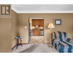 108 Semenyn AVENUE - 14