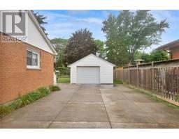 108 Semenyn AVENUE - 2