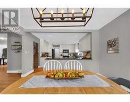 8 MOHAWK COURT - 23