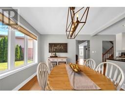 8 MOHAWK COURT - 24