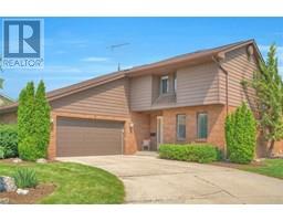 8 MOHAWK COURT - 3