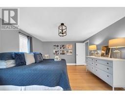 8 MOHAWK COURT - 33