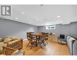 8 MOHAWK COURT - 42